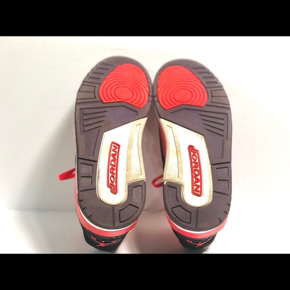 Air Jordan 3 Retro Crimson - Picture 5 of 16